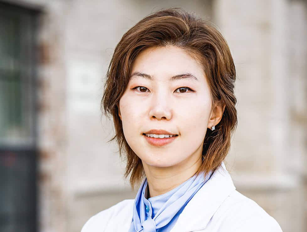 Dr. Jenny Min